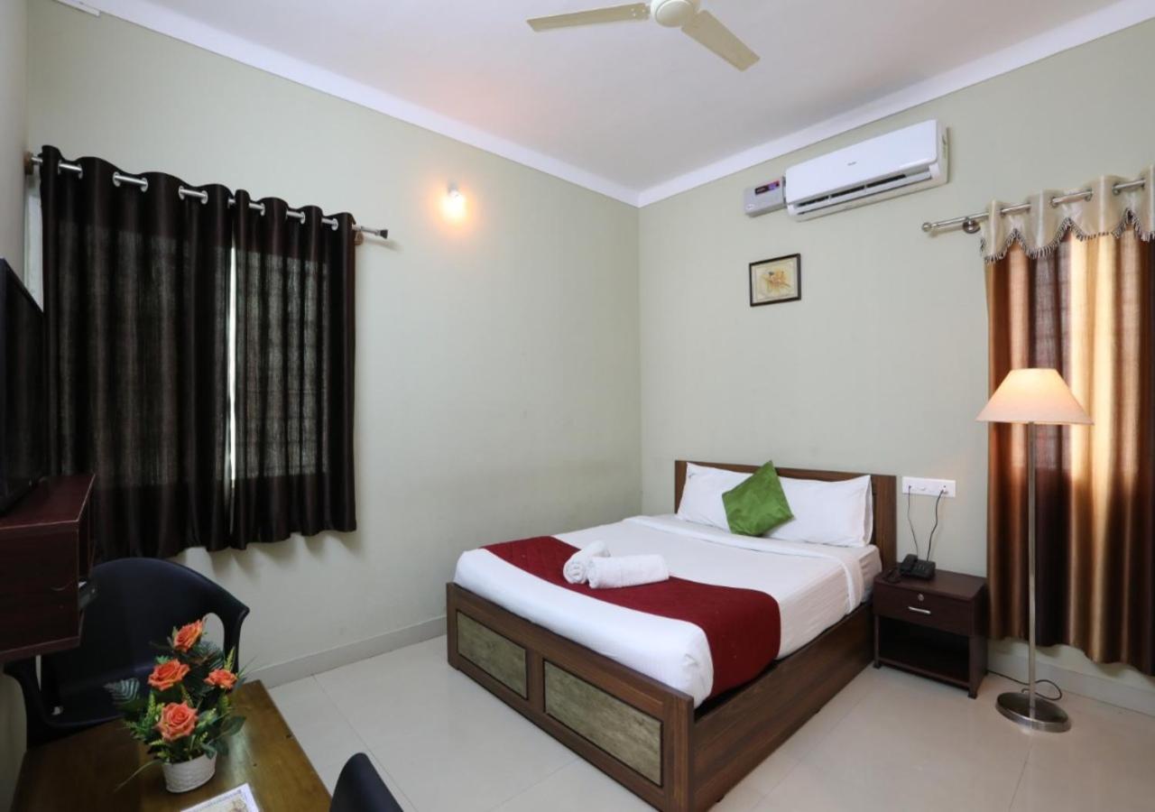 Hotel The Green Orchid ไมซอร์ ภายนอก รูปภาพ